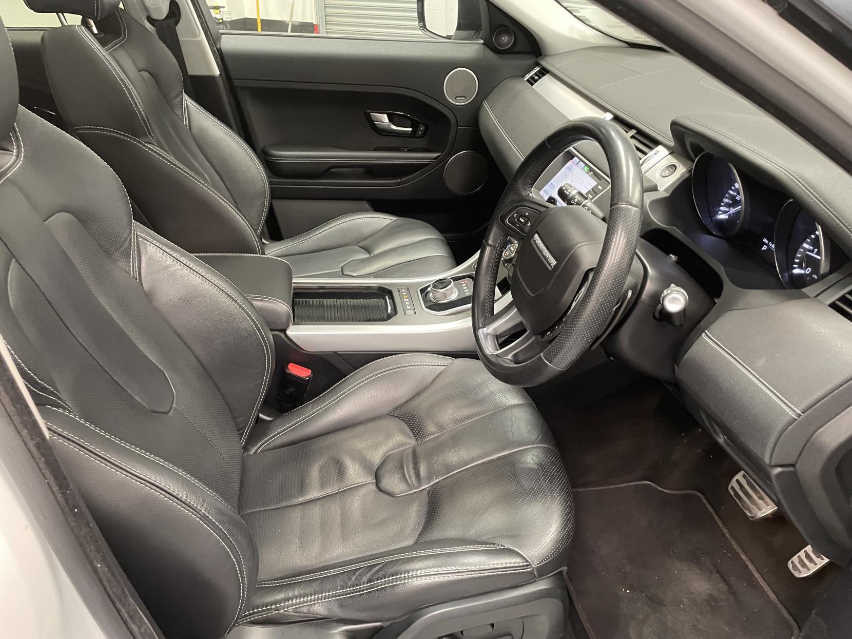 Vehicle Image 16