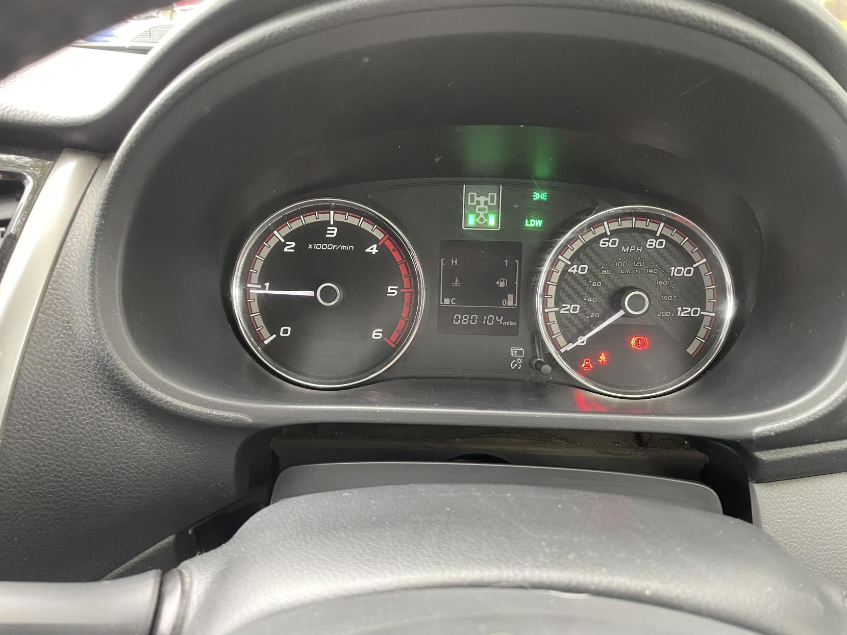 Mitsubishi L200 2.4 DI-D DC Barbarian Pickup Double Cab 4dr Diesel Manual 4WD Euro 6 (178 ps)