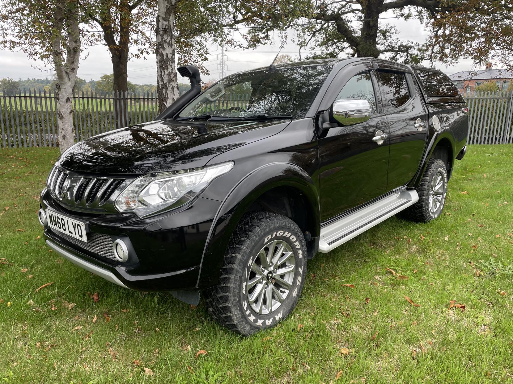 Mitsubishi L200 2.4 DI-D DC Barbarian Pickup Double Cab 4dr Diesel Manual 4WD Euro 6 (178 ps)