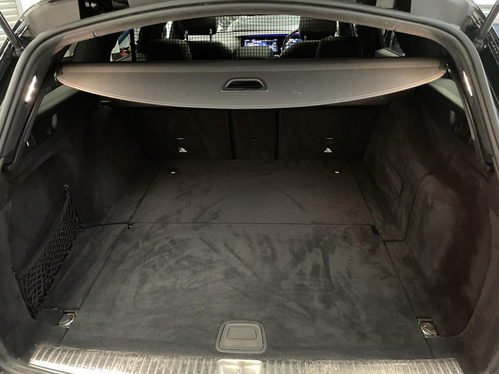 Mercedes-Benz E Class 2.0 E220d AMG Line Night Edition (Premium Plus) Estate 5dr Diesel G-Tronic+ Euro 6 (s/s) (194 ps)