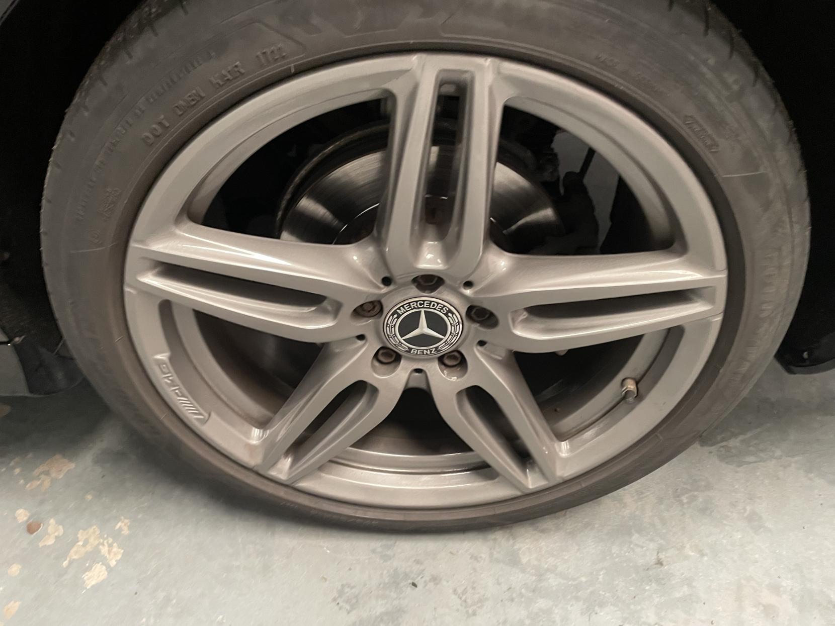 Mercedes-Benz E Class 2.0 E220d AMG Line Night Edition (Premium Plus) Estate 5dr Diesel G-Tronic+ Euro 6 (s/s) (194 ps)