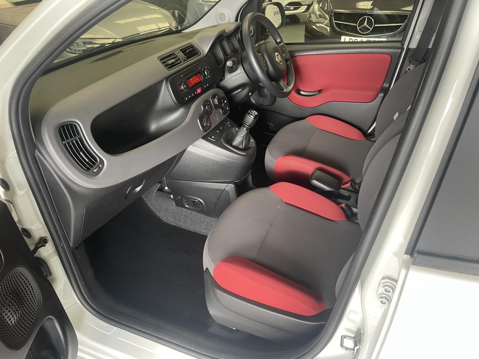 Vehicle Image 19