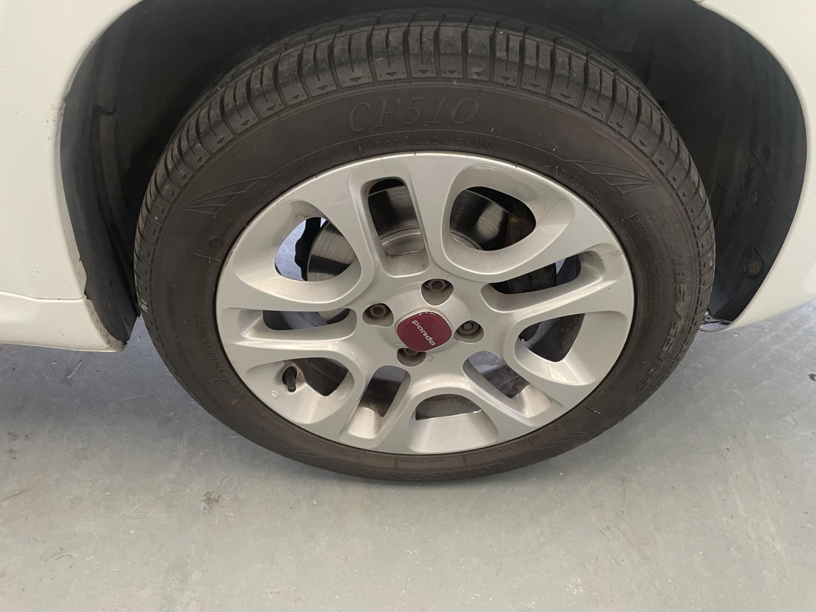 Vehicle Image 9