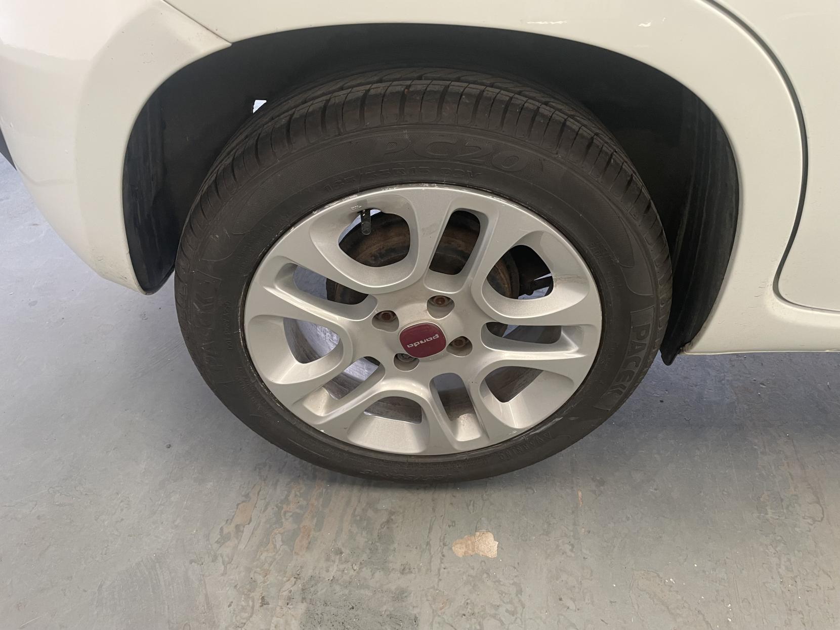 Vehicle Image 8
