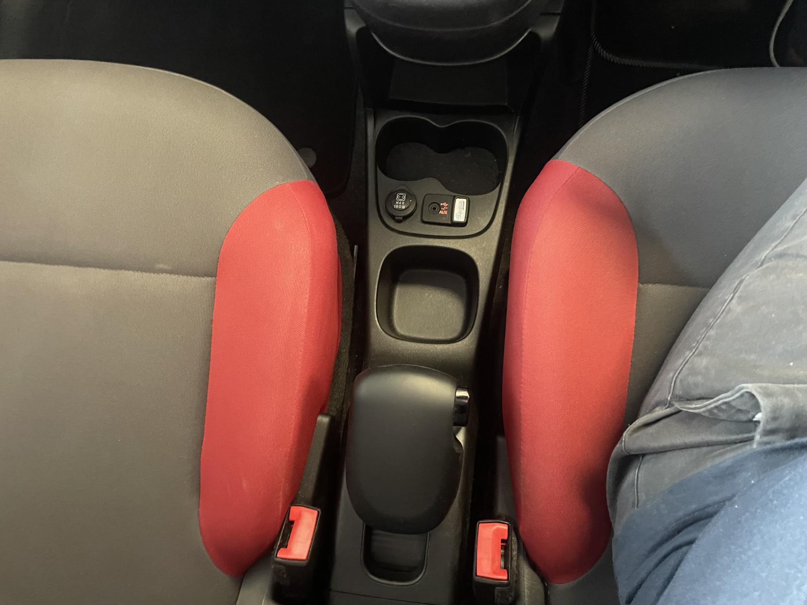 Vehicle Image 15