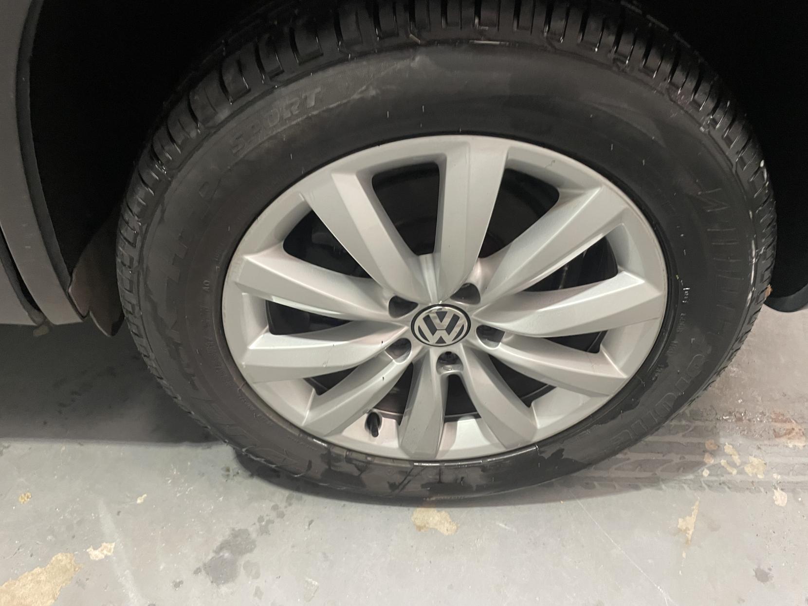 Volkswagen Tiguan 2.0 TDI BlueMotion Tech Match SUV 5dr Diesel DSG 4WD Euro 5 (s/s) (177 ps)