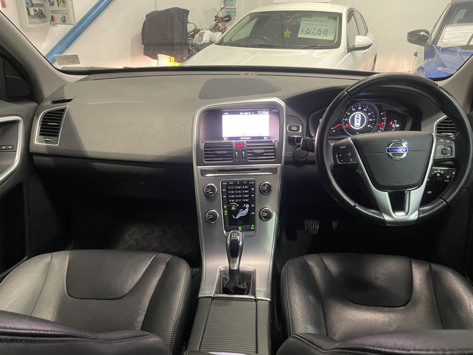 Volvo XC60 2.0 D4 SE Nav SUV 5dr Diesel Manual Euro 6 (s/s) (190 ps)