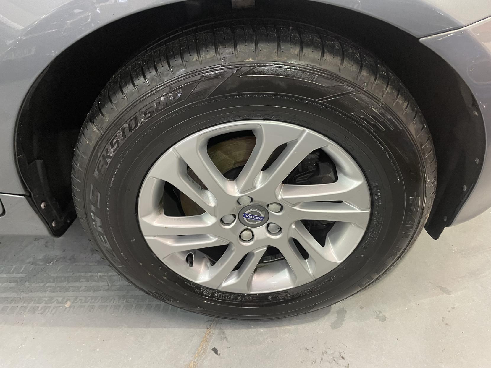 Volvo XC60 2.0 D4 SE Nav SUV 5dr Diesel Manual Euro 6 (s/s) (190 ps)