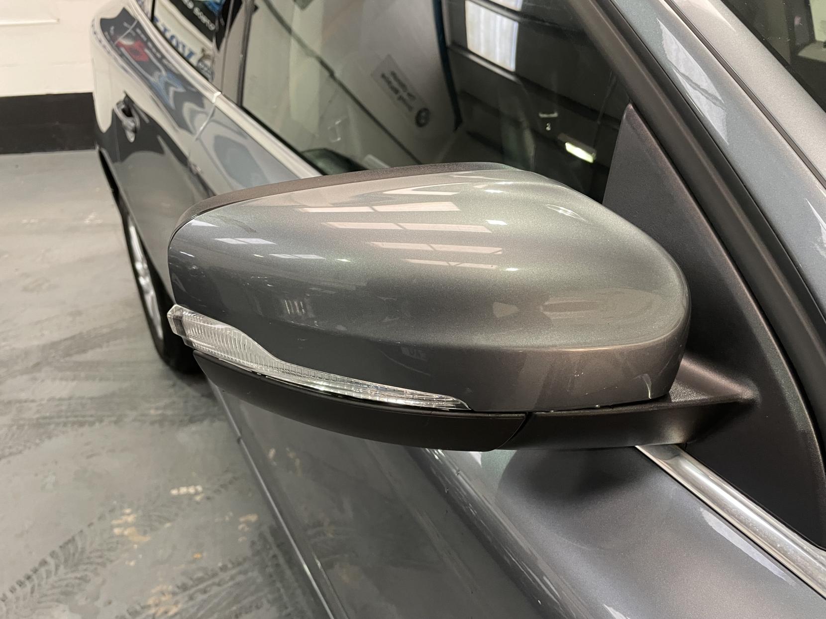 Volvo XC60 2.0 D4 SE Nav SUV 5dr Diesel Manual Euro 6 (s/s) (190 ps)