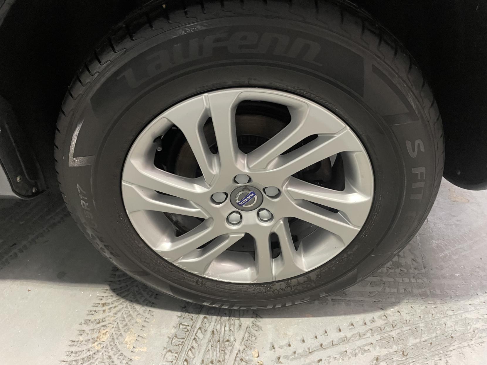 Volvo XC60 2.0 D4 SE Nav SUV 5dr Diesel Manual Euro 6 (s/s) (190 ps)