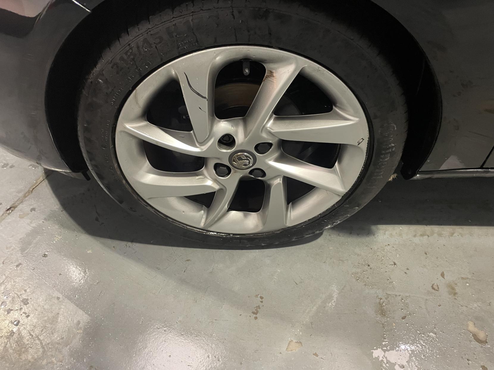 Vauxhall ADAM 1.4 16v SLAM Hatchback 3dr Petrol Manual Euro 5 (100 ps)