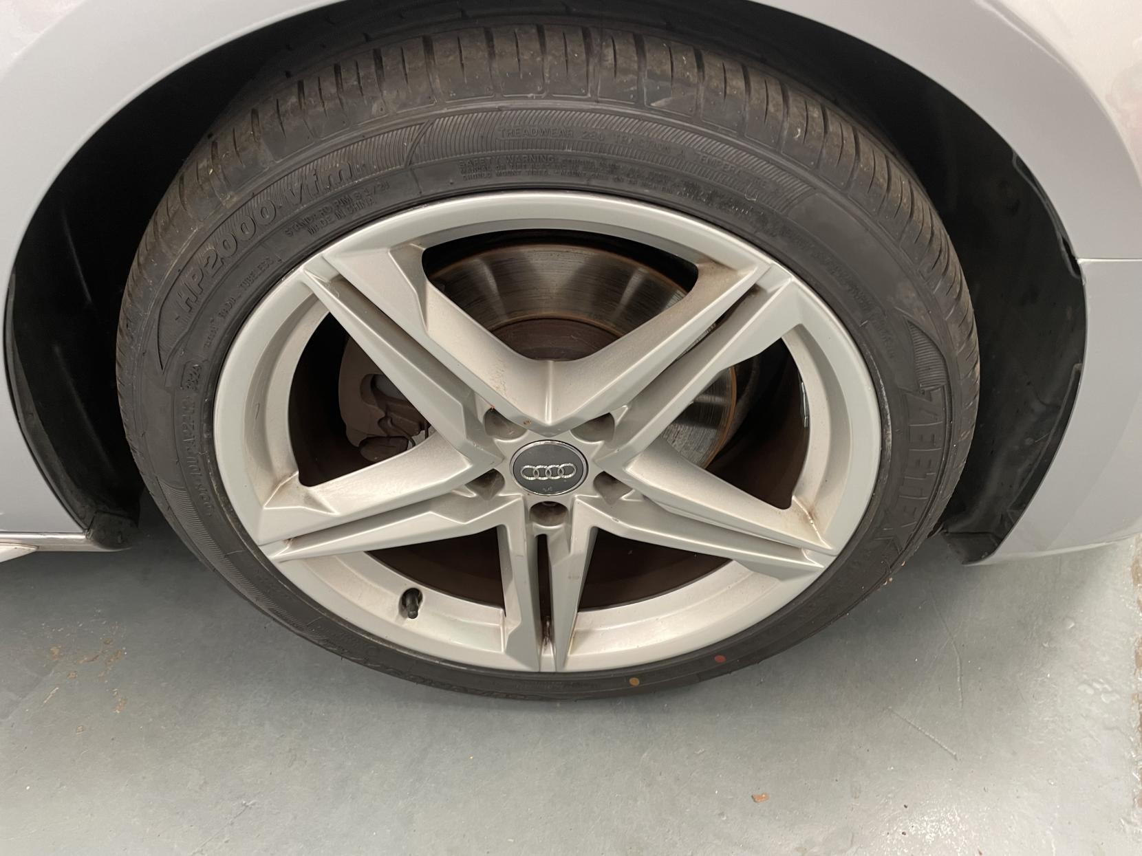 Vehicle Image 7