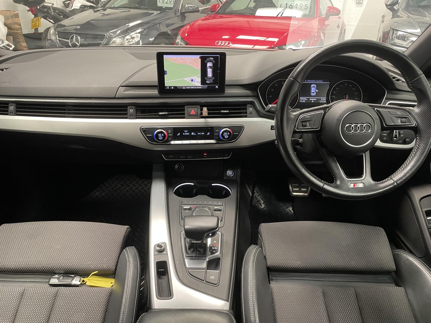 Vehicle Image 11