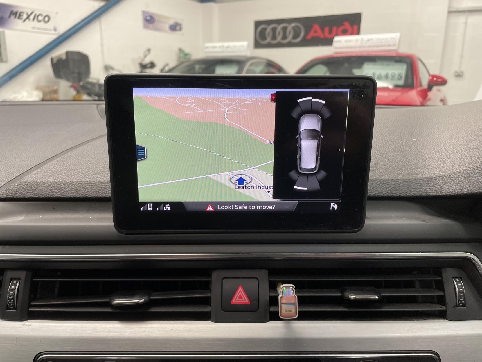 Vehicle Image 14