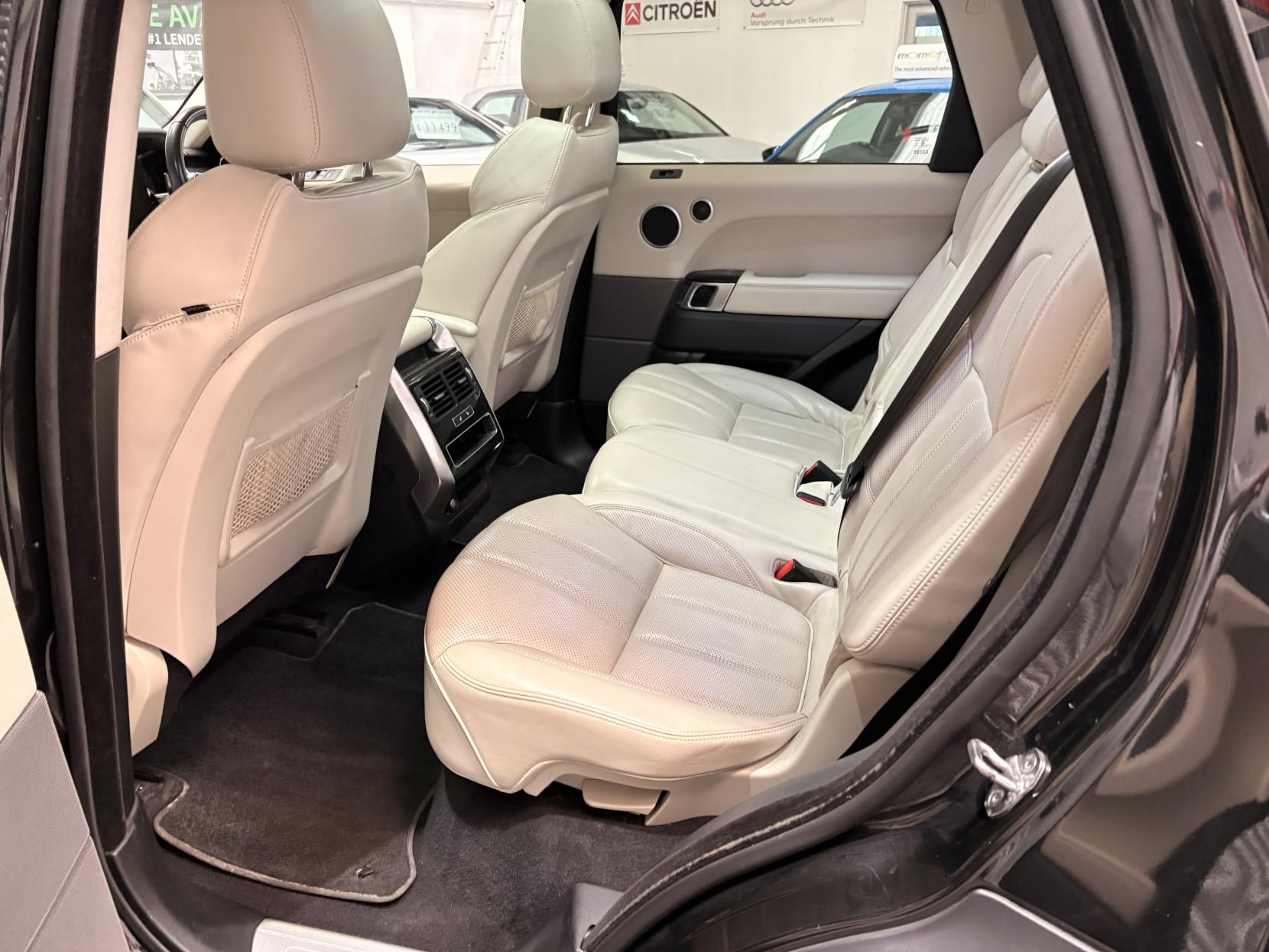 Land Rover Range Rover Sport 3.0 SD V6 HSE SUV 5dr Diesel Auto 4WD Euro 6 (s/s) (306 ps)