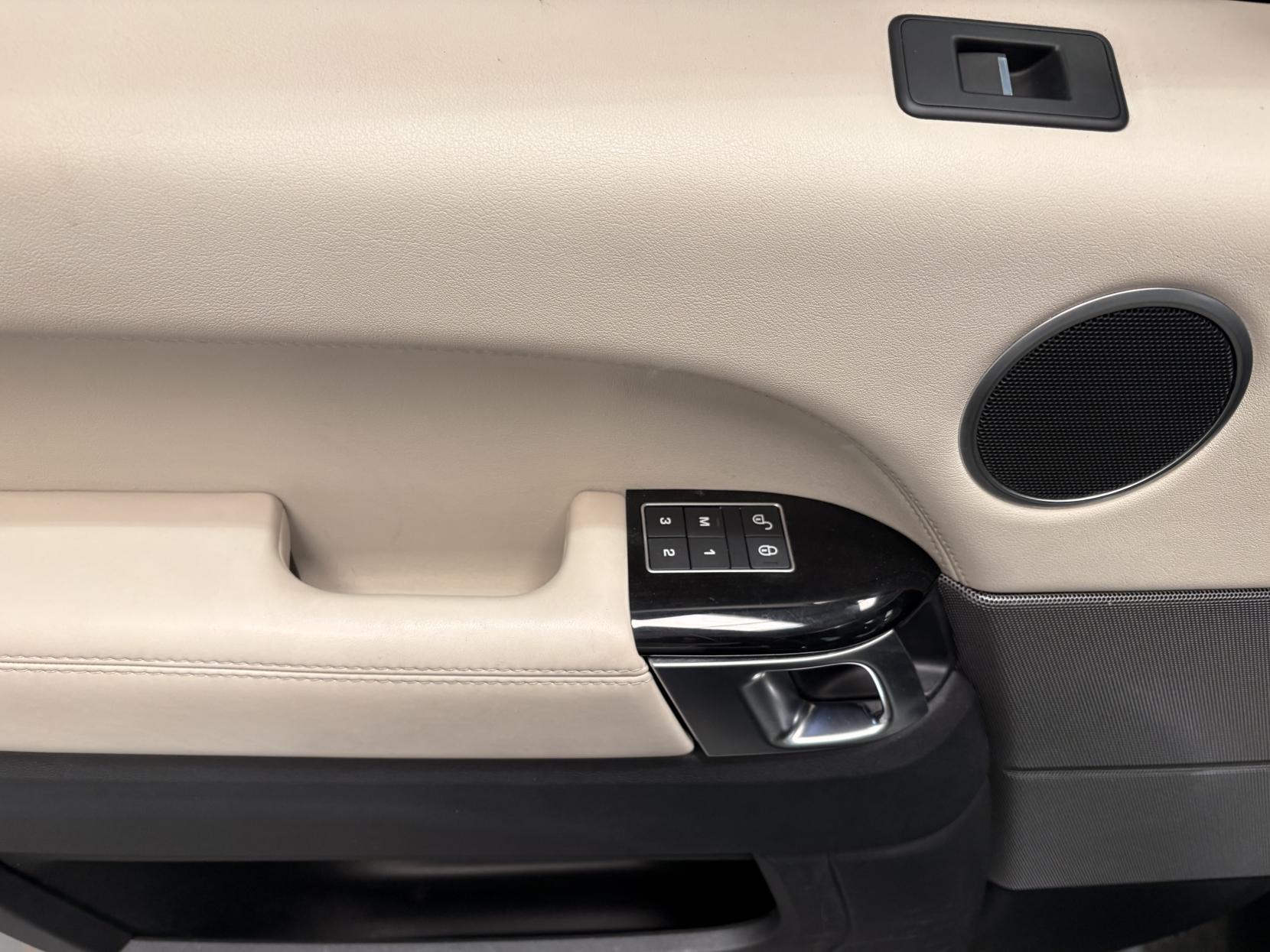 Land Rover Range Rover Sport 3.0 SD V6 HSE SUV 5dr Diesel Auto 4WD Euro 6 (s/s) (306 ps)