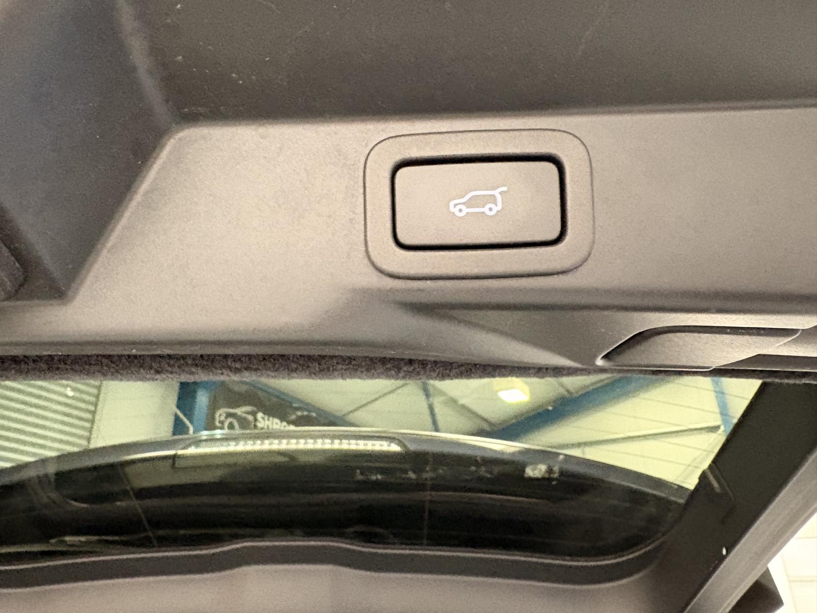 Land Rover Range Rover Sport 3.0 SD V6 HSE SUV 5dr Diesel Auto 4WD Euro 6 (s/s) (306 ps)