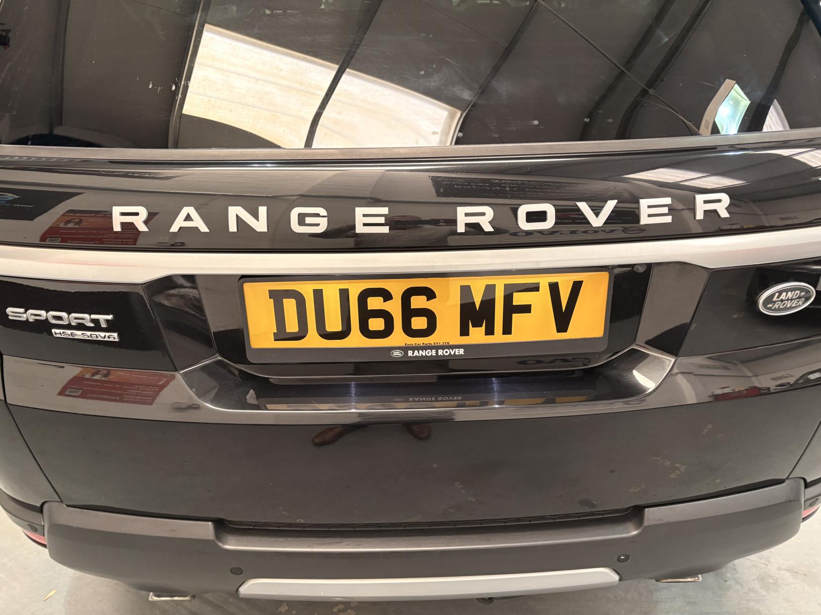 Land Rover Range Rover Sport 3.0 SD V6 HSE SUV 5dr Diesel Auto 4WD Euro 6 (s/s) (306 ps)