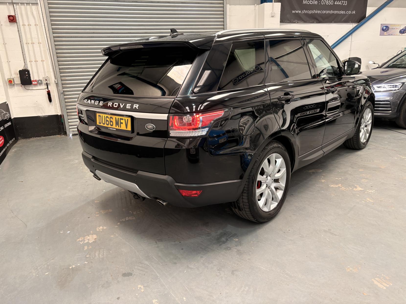 Land Rover Range Rover Sport 3.0 SD V6 HSE SUV 5dr Diesel Auto 4WD Euro 6 (s/s) (306 ps)