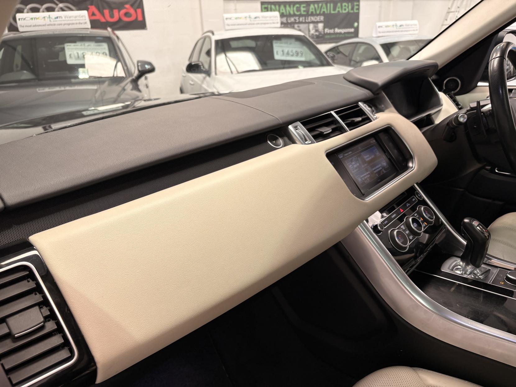 Land Rover Range Rover Sport 3.0 SD V6 HSE SUV 5dr Diesel Auto 4WD Euro 6 (s/s) (306 ps)