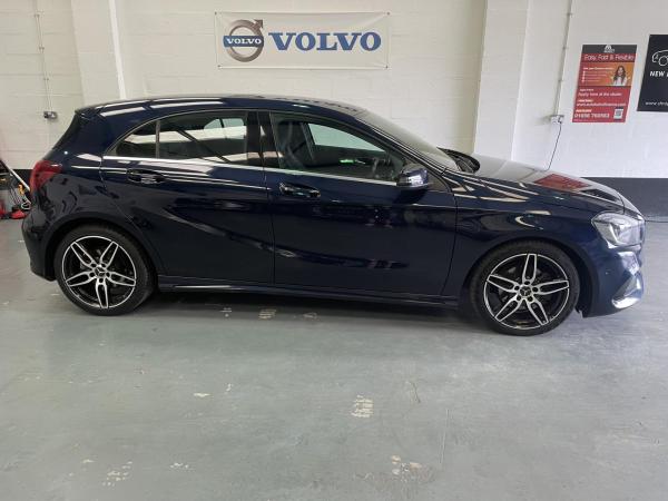 Mercedes-Benz A Class 2.1 A200d AMG Line (Premium) Hatchback 5dr Diesel 7G-DCT Euro 6 (s/s) (136 ps)